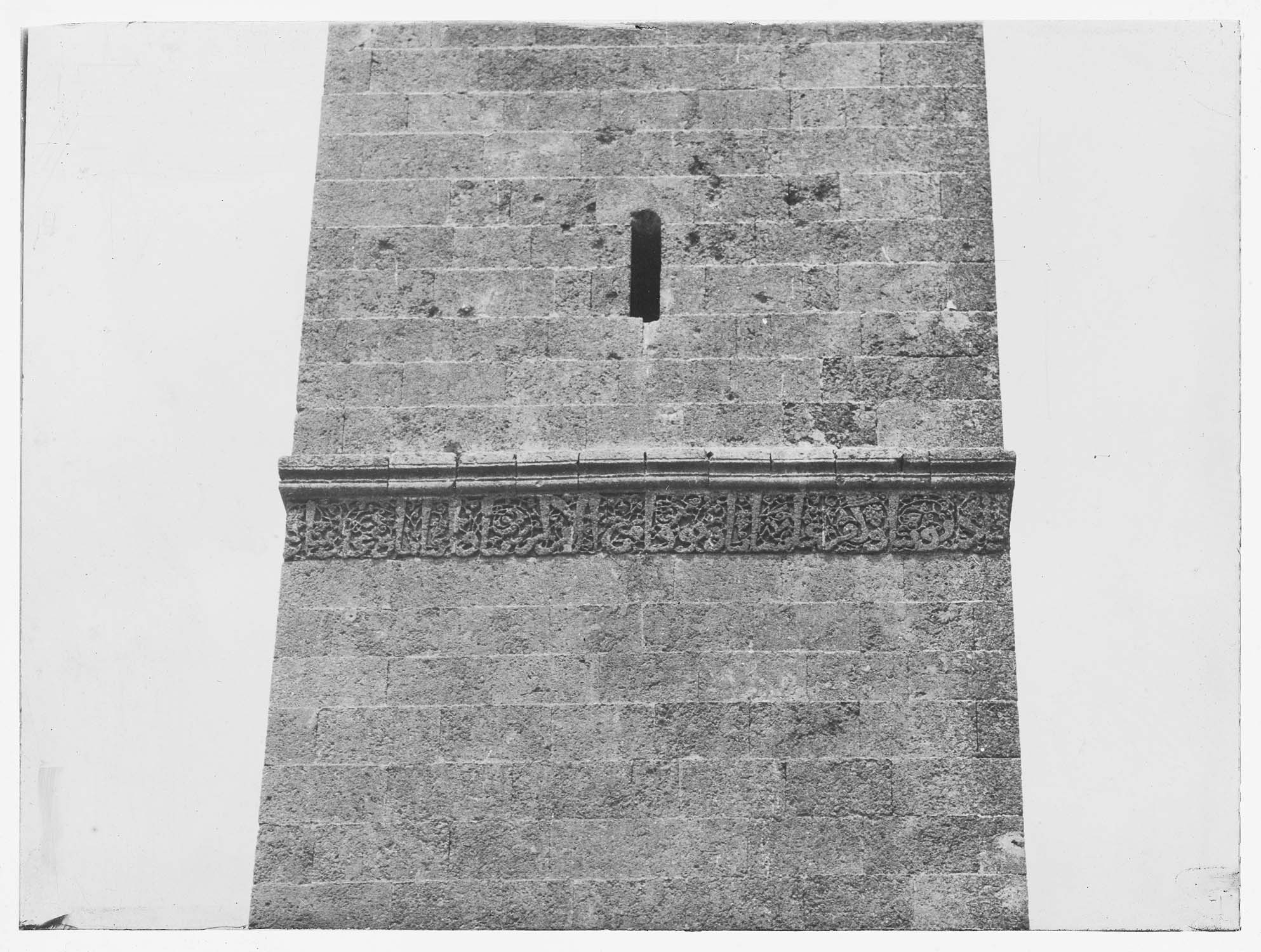Détail des motifs décoratifs du minaret